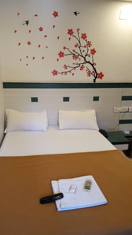 Hotel Relish วาโดดารา ภายนอก รูปภาพ